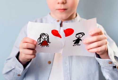 Как дети переживают развод родителей?